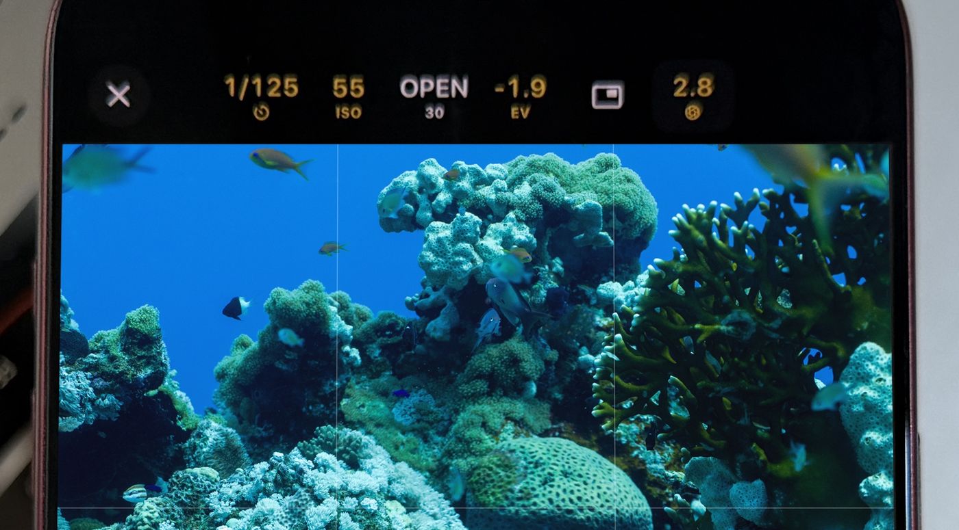 The top of the Diving Standard camera on an iPhone 18 Pro Max, showing shutter 1/125, ISO 55 and aperture 2.8 set by hand