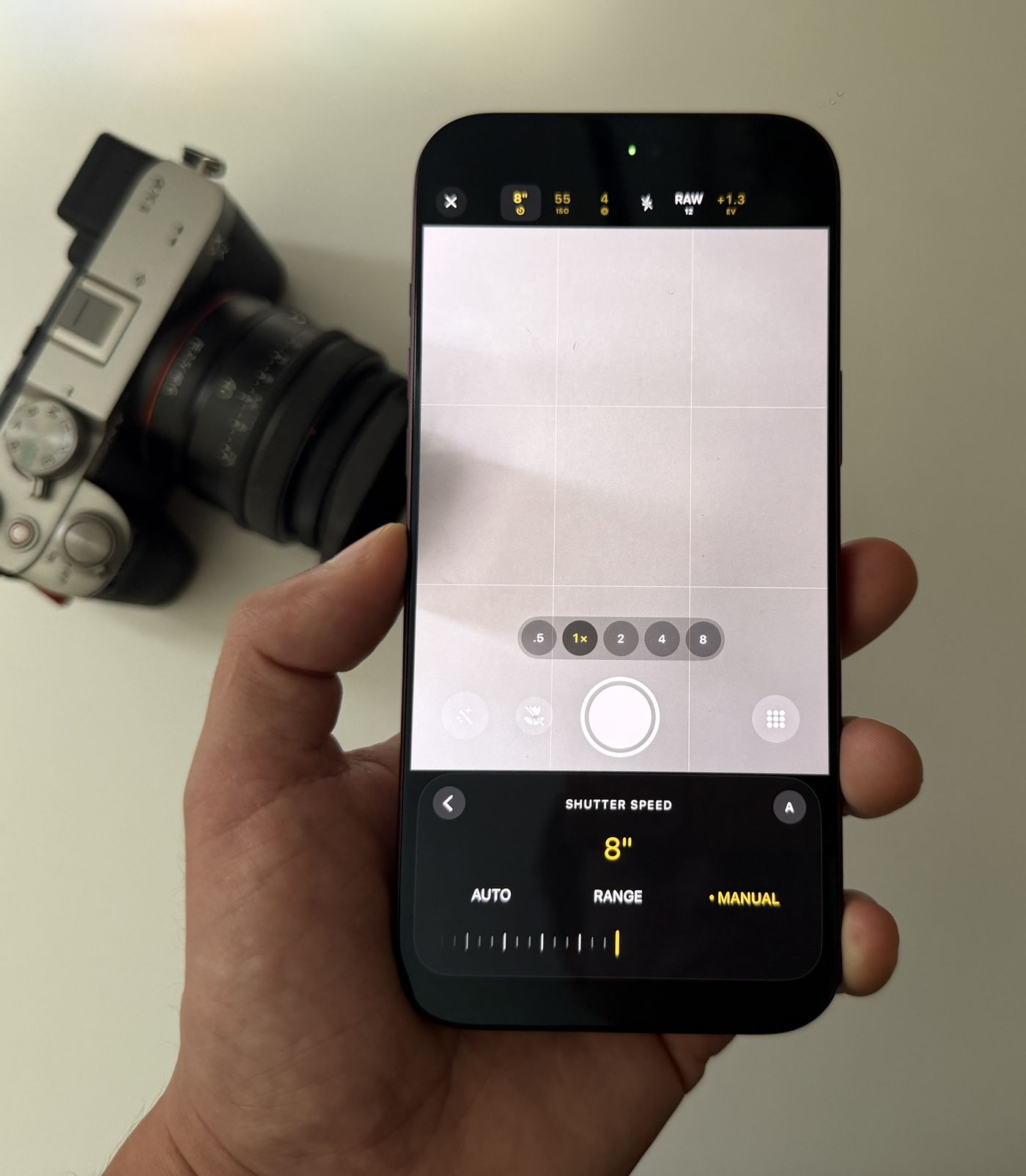An iPhone 18 Pro Max showing the Diving Standard camera with the shutter speed dial set to 8 seconds